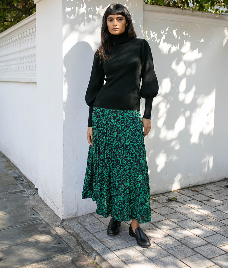 Effortlessly Chic: Styling Skirts Made Simple