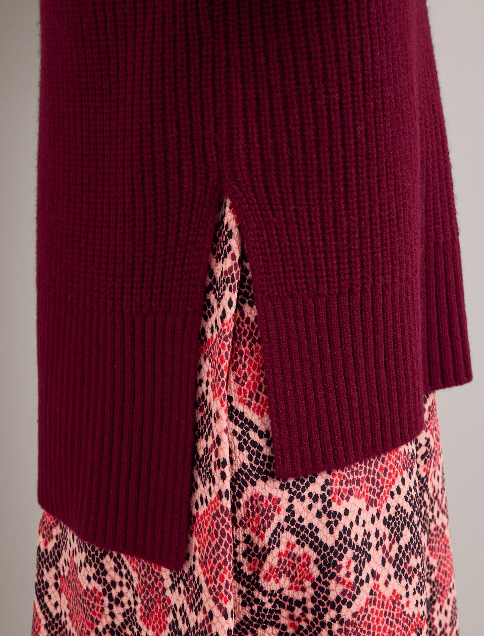 【関税&送料込】Mm Studio Burgundy Cashmere And Wool Canneti Mongolian Cashmere Crewneck Sweater