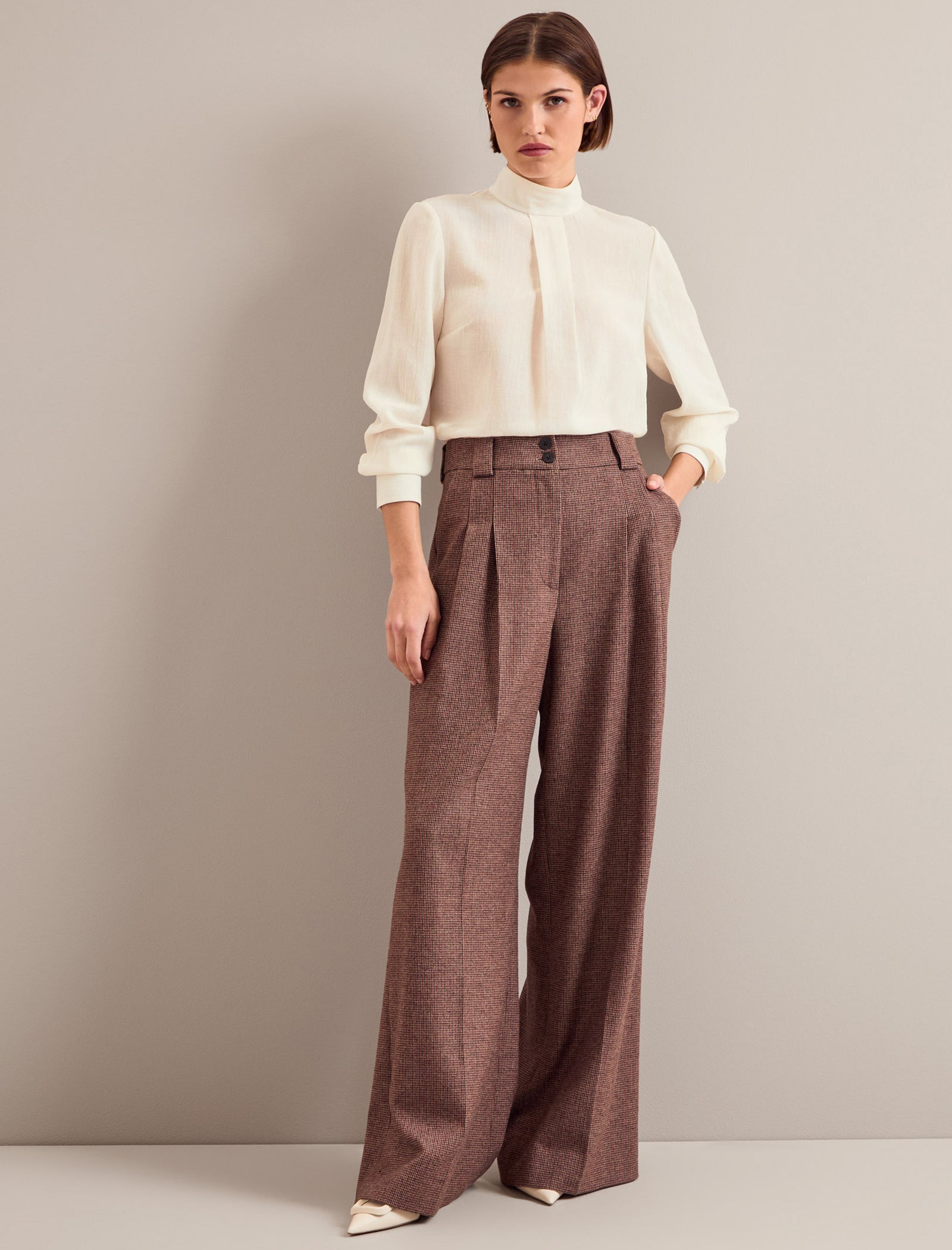 ★2024SS新作★SATUR★Aachen Wool Blend Tweed Half Pants 0400022136271?wid=900