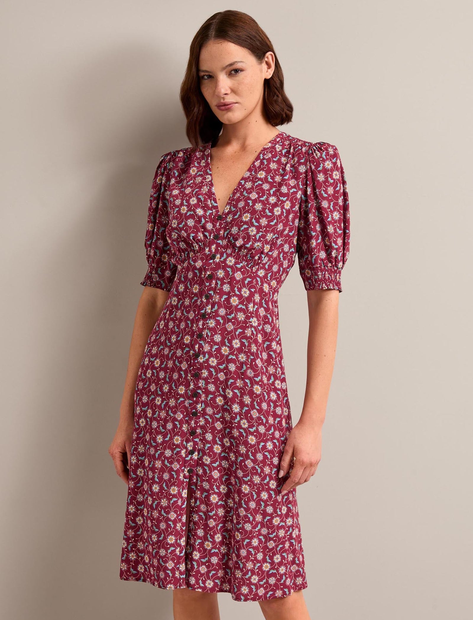 Julietta Silk V Neck Short Dress - Burgundy Trellis Print