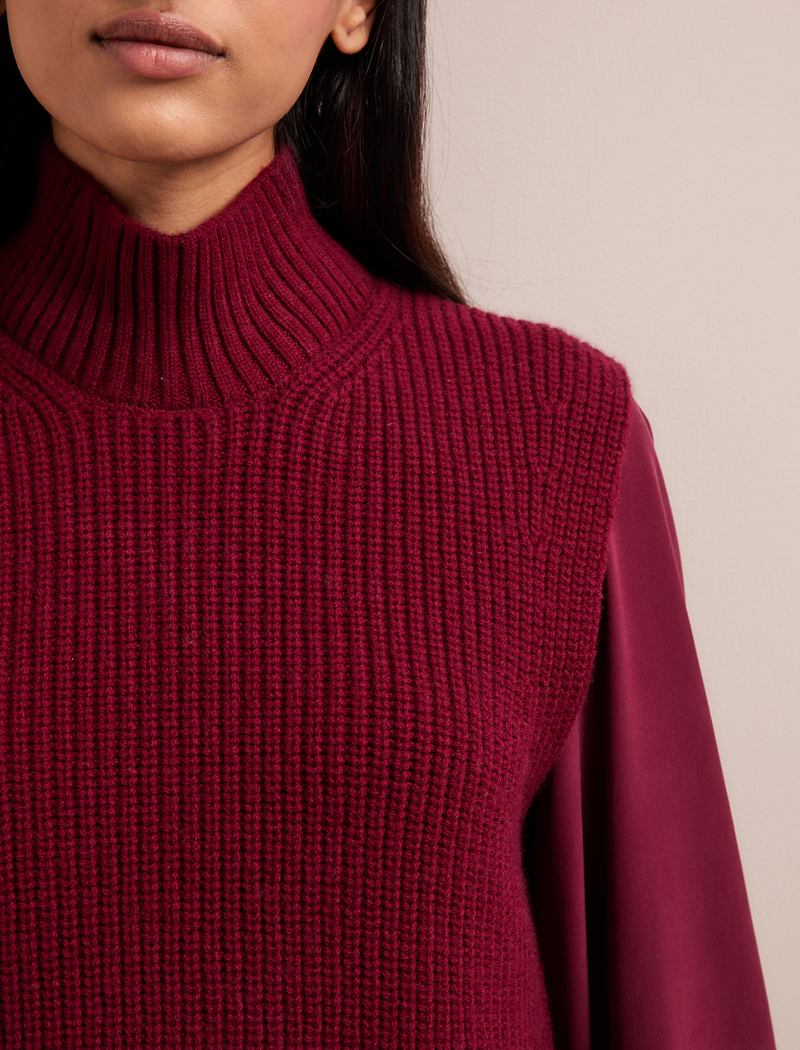 Janie Cashmere Blend Funnel Neck Sleeveless Jumper - Burgundy