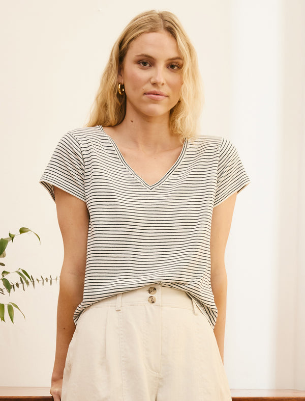 Madison Linen Blend V Neck Knit T-Shirt - White Navy Stripe