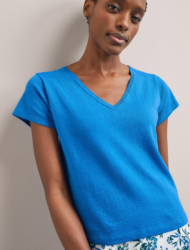 Madison Linen Blend V Neck Knit T-Shirt - Bright Blue