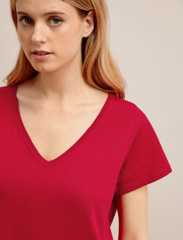 Madison Linen Blend V Neck Knit T-Shirt - Red