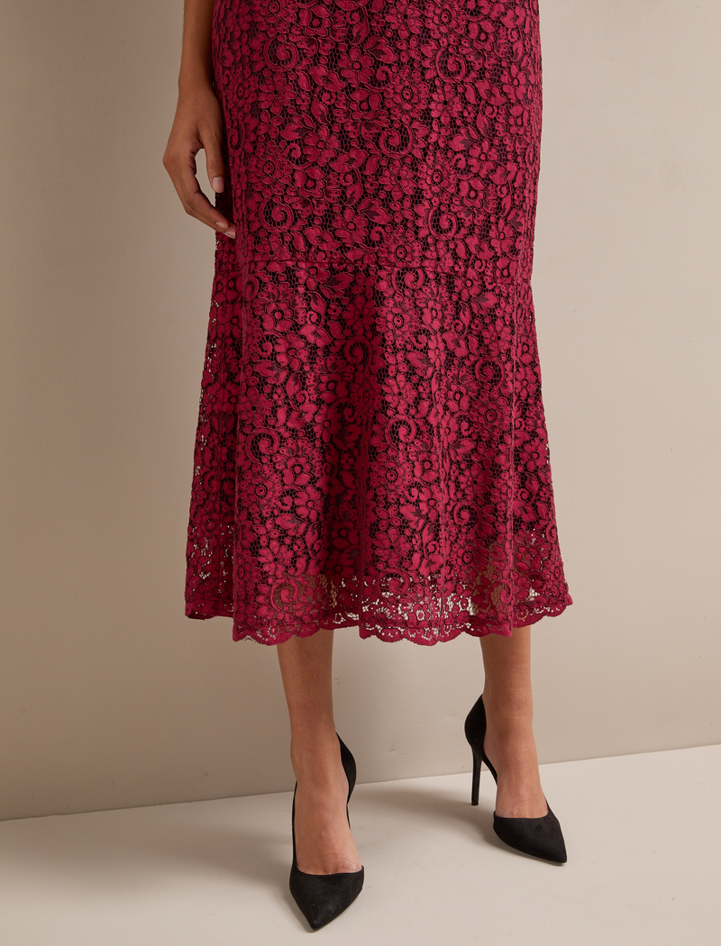 Layla Lace Maxi Dress - Burgundy