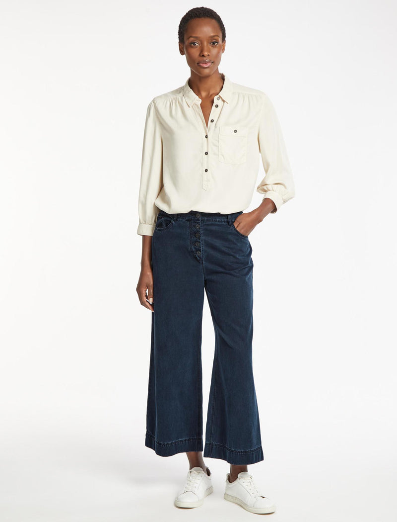 Leo Button Detail Cropped Trouser in Indigo