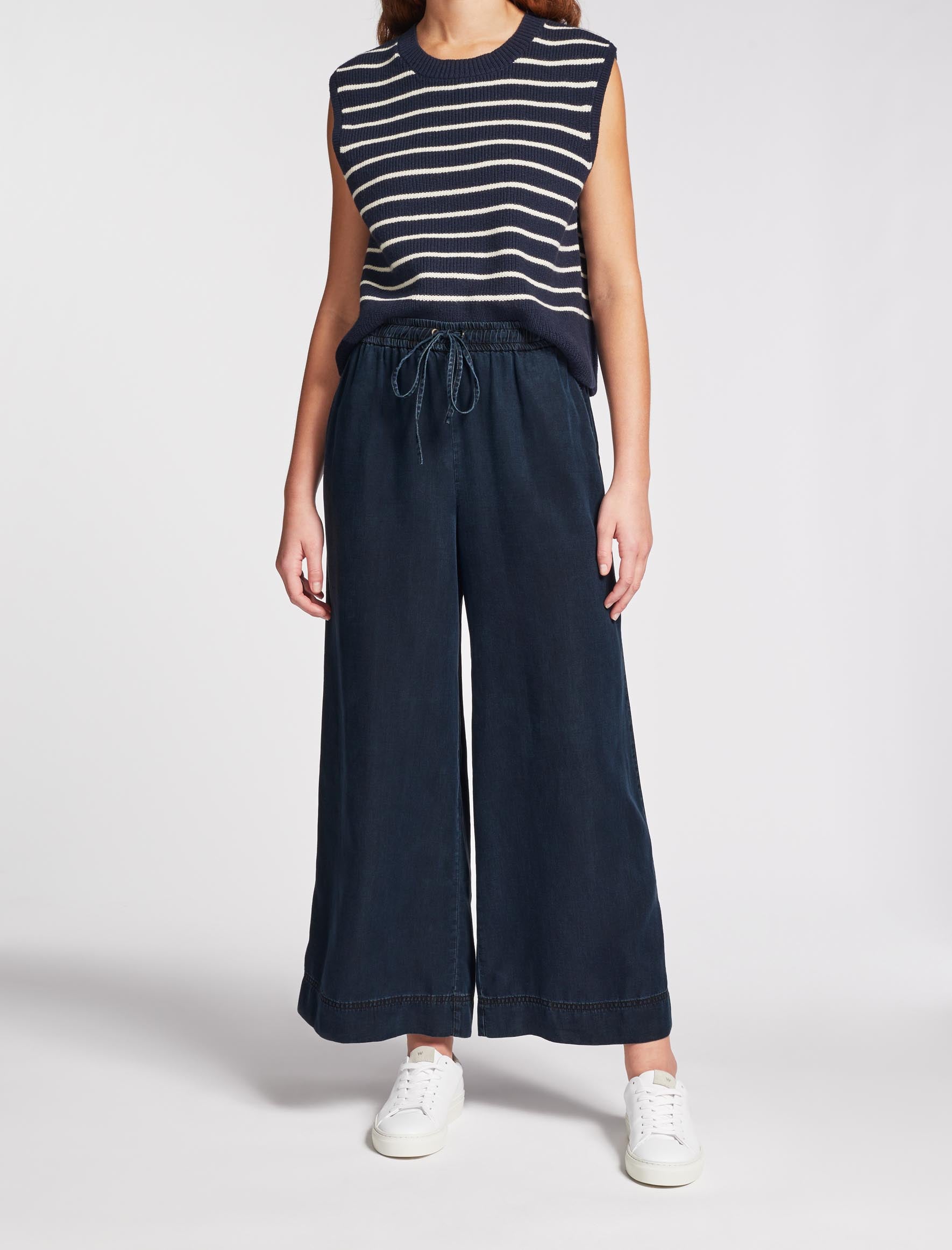 Nicki Relaxed Wide Leg Trouser with Easy Waist in Indigo