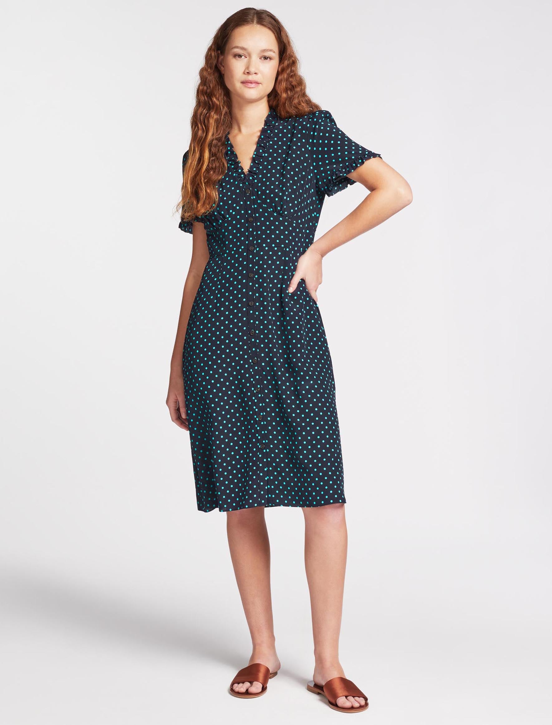 Tabby dress shop